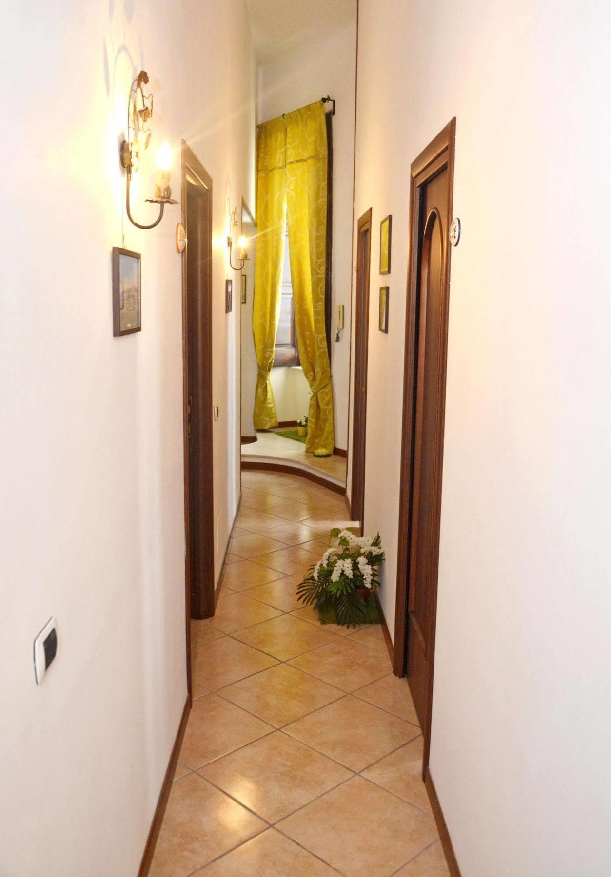 Bed & Breakfast A Castel Capuano Neapel Exterior foto