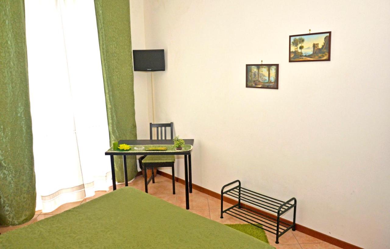 Bed & Breakfast A Castel Capuano Neapel Exterior foto