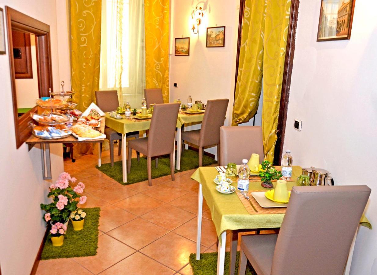 Bed & Breakfast A Castel Capuano Neapel Exterior foto